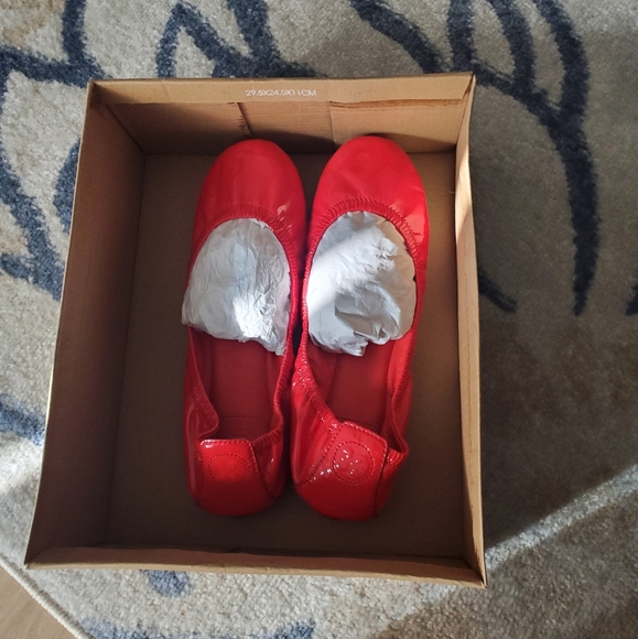 Tory Burch Patent Leather Flat Shoes size 8.5 M. - Picture 11 of 14